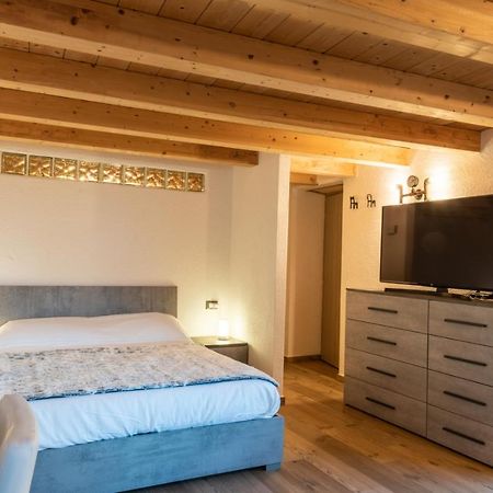 Rayon De Miel Villa Aosta Bagian luar foto