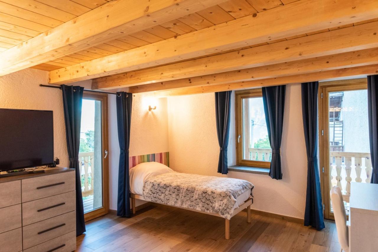 Rayon De Miel Villa Aosta Bagian luar foto